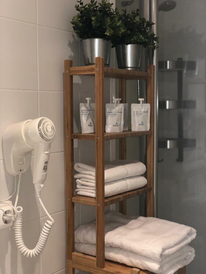 Apartaments L'Ametller Сервера Екстер'єр фото