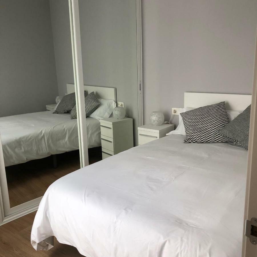 Apartaments L'Ametller Сервера Екстер'єр фото
