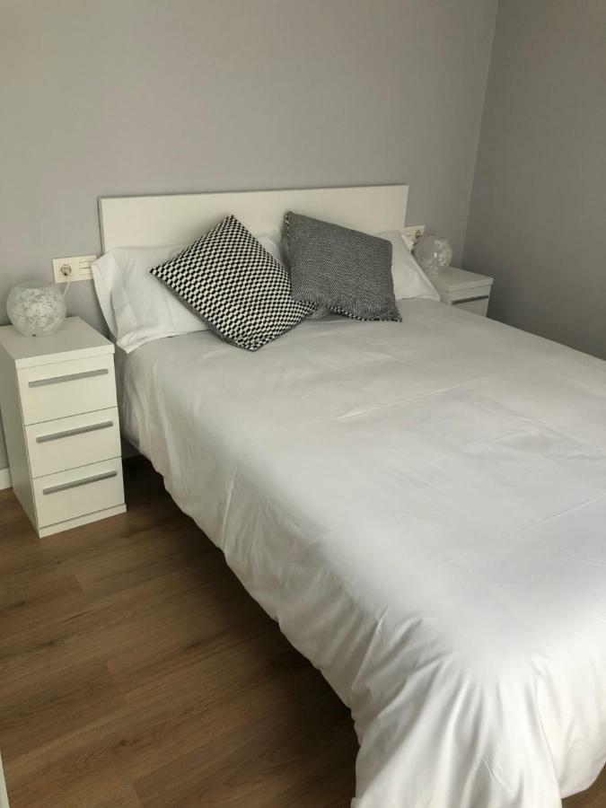 Apartaments L'Ametller Сервера Екстер'єр фото